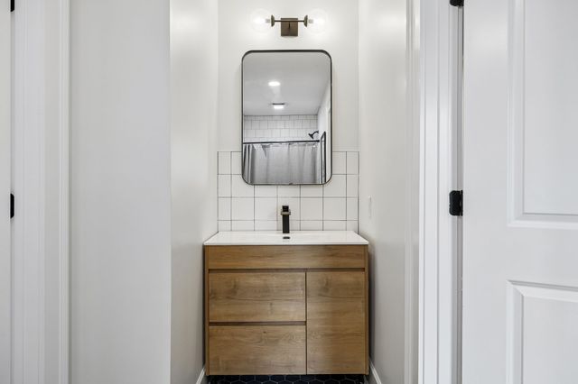 4703 Lovewood Dr, Nashville, TN 37216