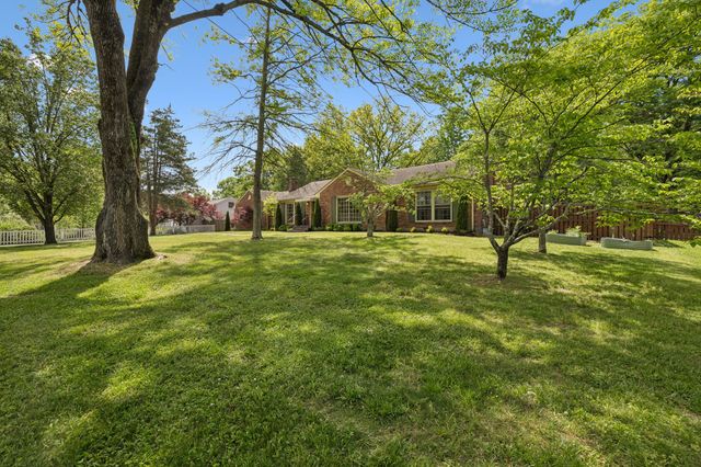 4703 Lovewood Dr, Nashville, TN 37216