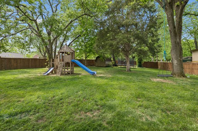 4703 Lovewood Dr, Nashville, TN 37216