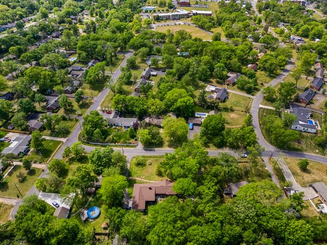 4703 Lovewood Dr, Nashville, TN 37216