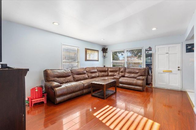 33834 9th Street, Union City, CA 94587