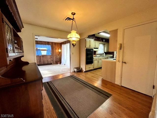 17 Longview Rd, Hardyston Twp., NJ 07419