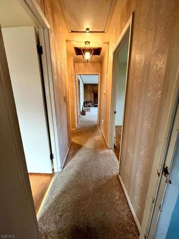 17 Longview Rd, Hardyston Twp., NJ 07419