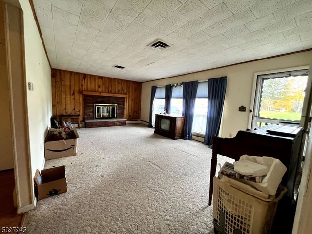 17 Longview Rd, Hardyston Twp., NJ 07419