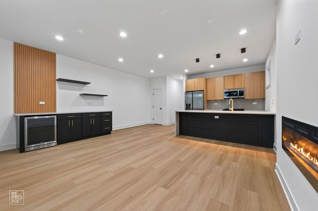 2327 S Homan Avenue 3, Chicago, IL 60623