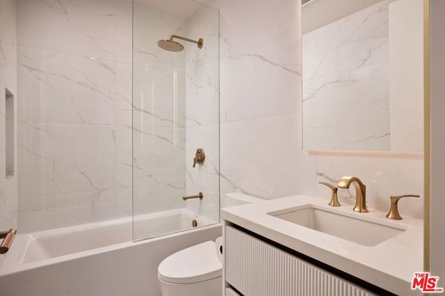 1227 N Formosa Avenue 1, Los Angeles, CA 90046