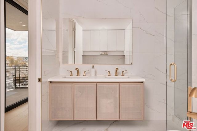 1227 N Formosa Avenue 1, Los Angeles, CA 90046