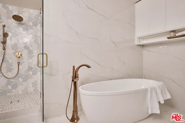 1227 N Formosa Avenue 1, Los Angeles, CA 90046