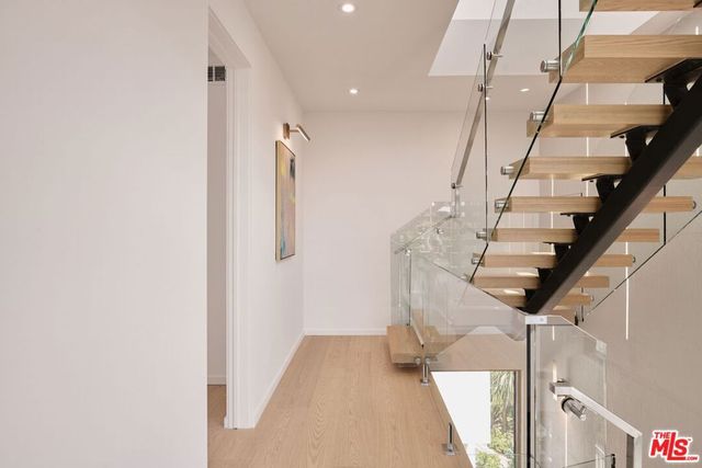 1227 N Formosa Avenue 1, Los Angeles, CA 90046