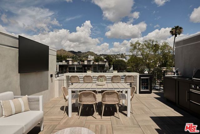 1227 N Formosa Avenue 1, Los Angeles, CA 90046