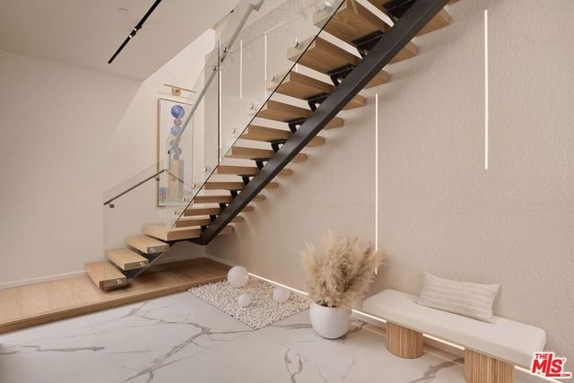 1227 N Formosa Avenue 1, Los Angeles, CA 90046