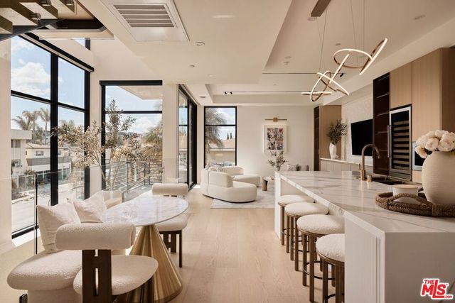 1227 N Formosa Avenue 1, Los Angeles, CA 90046