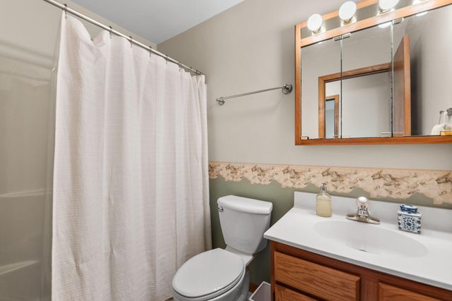 3615 Creekside Drive, Valparaiso, IN 46383