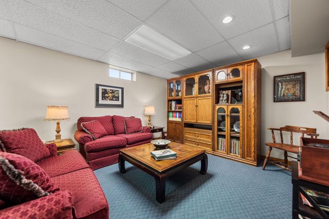 3615 Creekside Drive, Valparaiso, IN 46383
