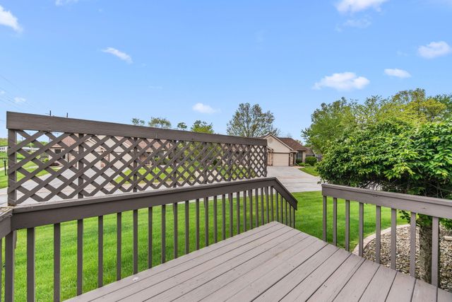 3615 Creekside Drive, Valparaiso, IN 46383