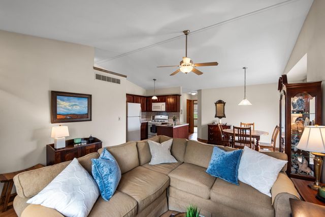 3615 Creekside Drive, Valparaiso, IN 46383