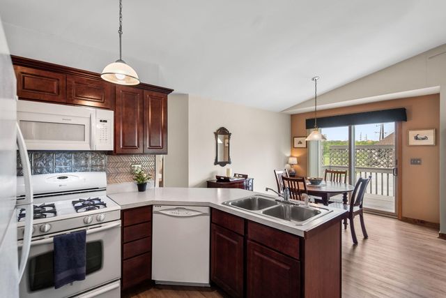 3615 Creekside Drive, Valparaiso, IN 46383