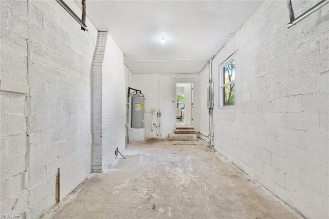 1555 Crane AVE, Norfolk, VA 23518