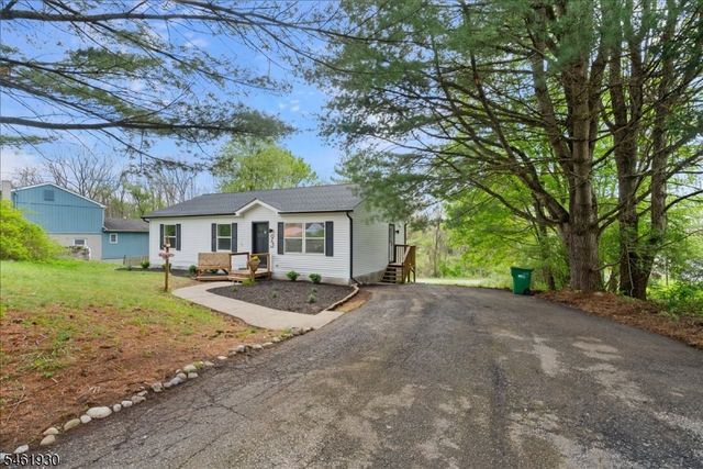 93 River View Way, Montague Twp., NJ 07827