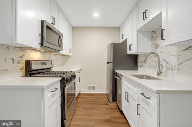 2829 JOSEPH MAKELL CT, Alexandria, VA 22306