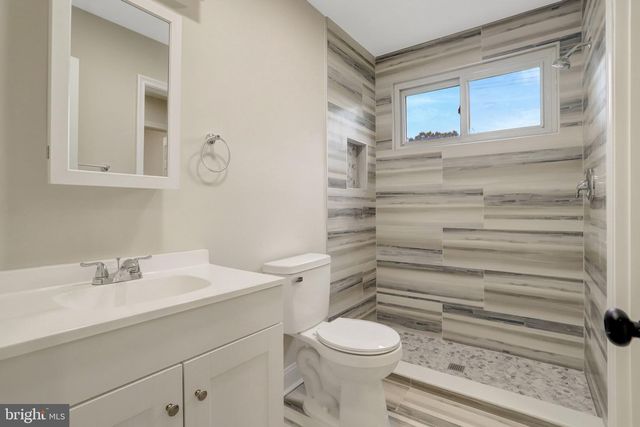2829 JOSEPH MAKELL CT, Alexandria, VA 22306