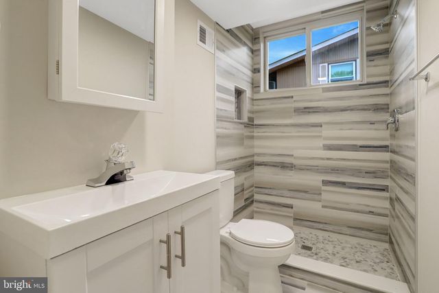 2829 JOSEPH MAKELL CT, Alexandria, VA 22306
