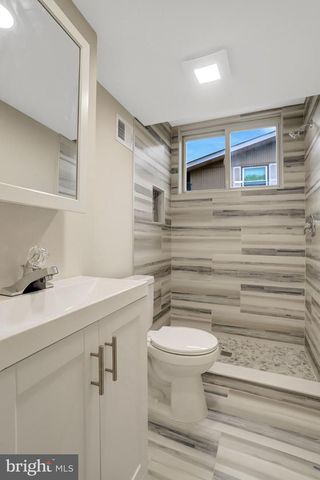 2829 JOSEPH MAKELL CT, Alexandria, VA 22306