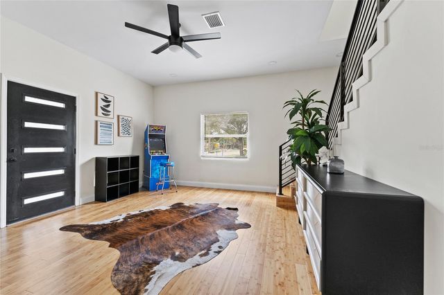 680 25TH AVENUE S, St Petersburg, FL 33705