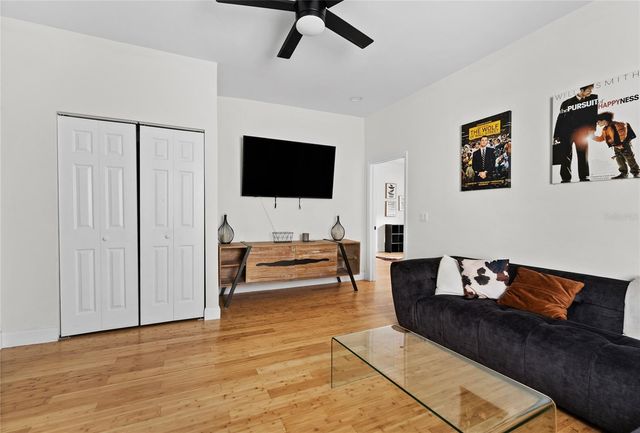 680 25TH AVENUE S, St Petersburg, FL 33705