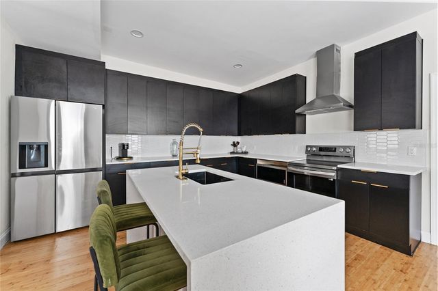 680 25TH AVENUE S, St Petersburg, FL 33705