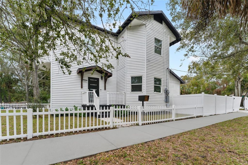 680 25TH AVENUE S, St Petersburg, FL 33705