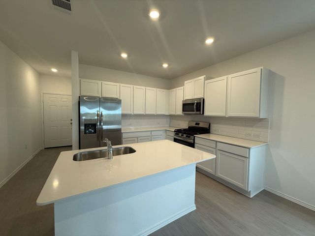 109 Imola ST, Hutto, TX 78634