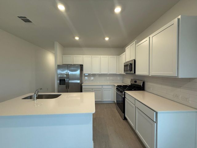 109 Imola ST, Hutto, TX 78634