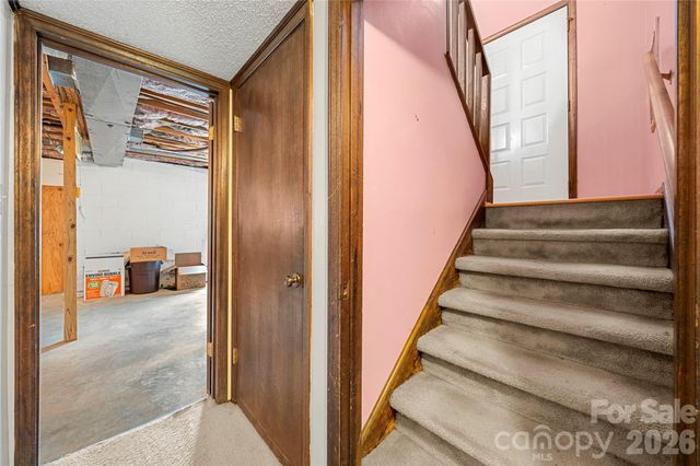 1810 Oak Hollow Road, Gastonia, NC 28054