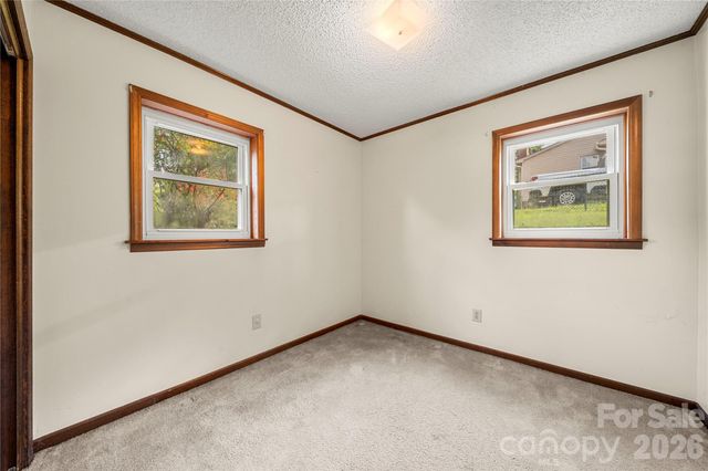 1810 Oak Hollow Road, Gastonia, NC 28054