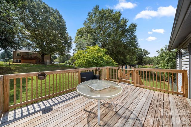 1810 Oak Hollow Road, Gastonia, NC 28054