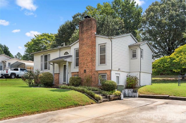1810 Oak Hollow Road, Gastonia, NC 28054