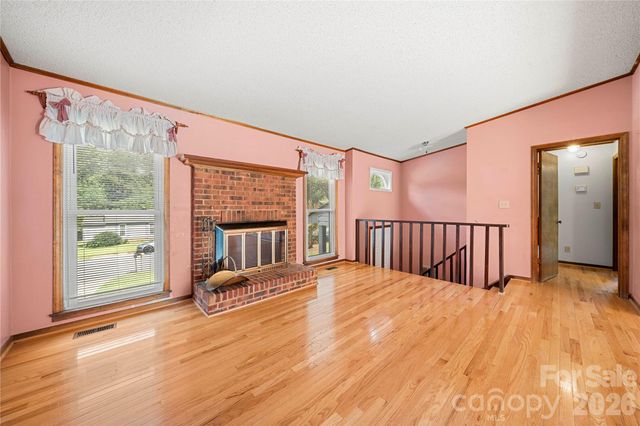 1810 Oak Hollow Road, Gastonia, NC 28054