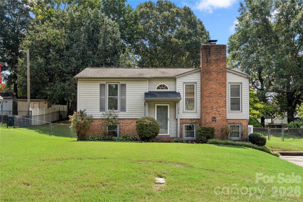 1810 Oak Hollow Road, Gastonia, NC 28054