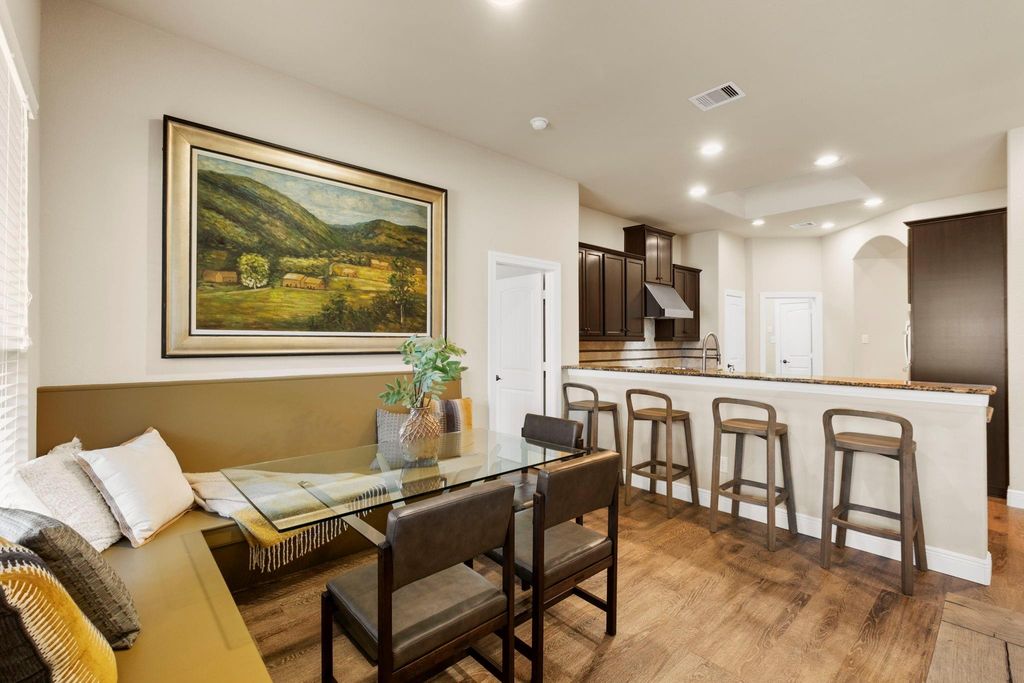 Image 14 of property listing at 11731 Cielo Court, Richmond, TX 77406