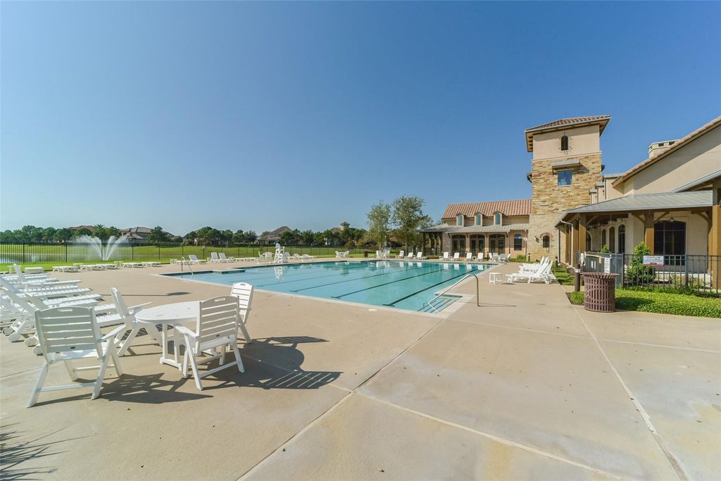 Image 40 of property listing at 11731 Cielo Court, Richmond, TX 77406