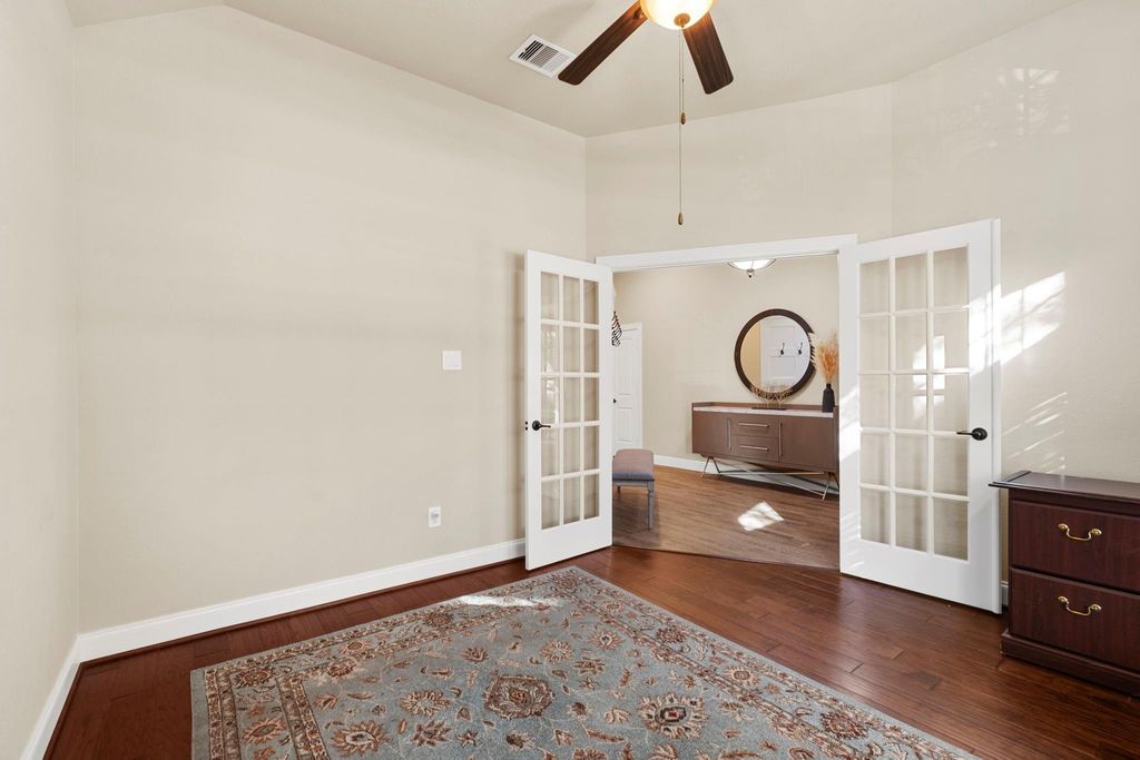 Image 8 of property listing at 11731 Cielo Court, Richmond, TX 77406