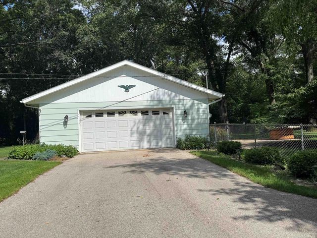 2645 White Lake Drive, Whitehall, MI 49461