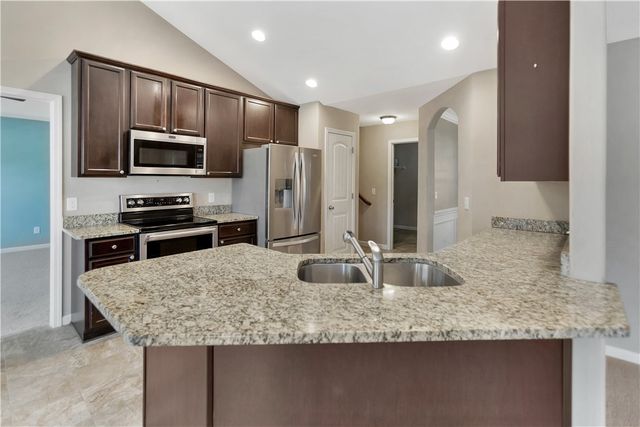 102 Blue Heron Circle, Simpsonville, SC 29680