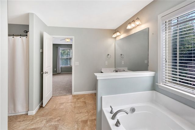 102 Blue Heron Circle, Simpsonville, SC 29680