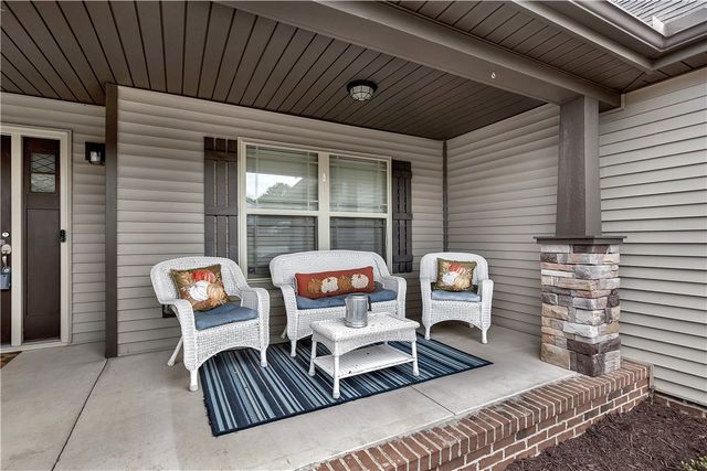 102 Blue Heron Circle, Simpsonville, SC 29680