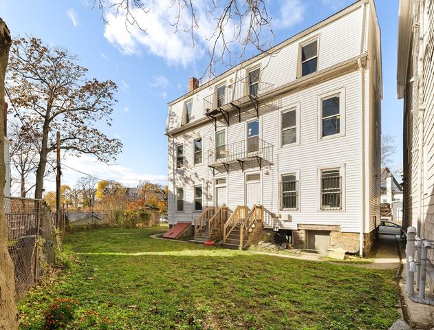 22 Rockville Park, Boston, MA 02119
