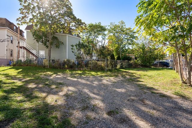 22 Rockville Park, Boston, MA 02119