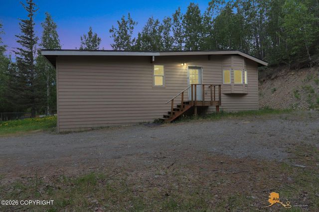6061 E Pike Avenue, Wasilla, AK 99654
