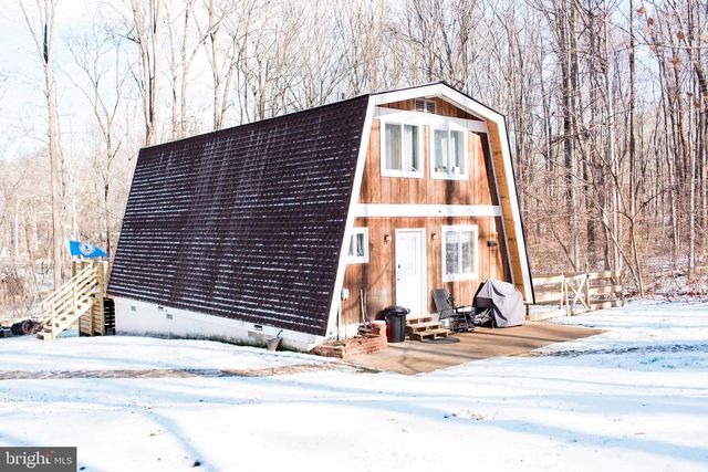 1659 S LAKESHORE DR, Louisa, VA 23093